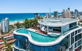 Coastal Escape In Broadbeach